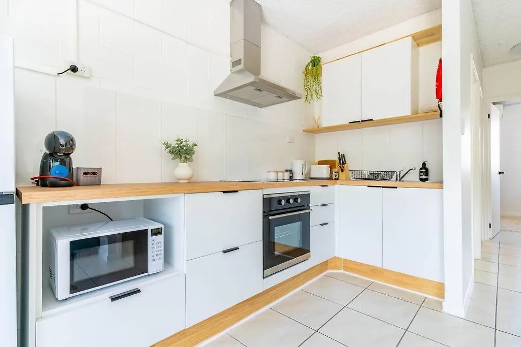 Little Coastal Haven Apartment With A Pool! Cannonvale Australia