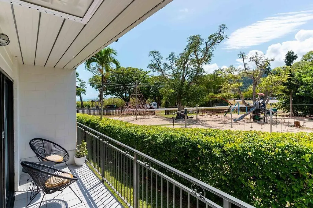 Little Coastal Haven Apartment With A Pool! Cannonvale