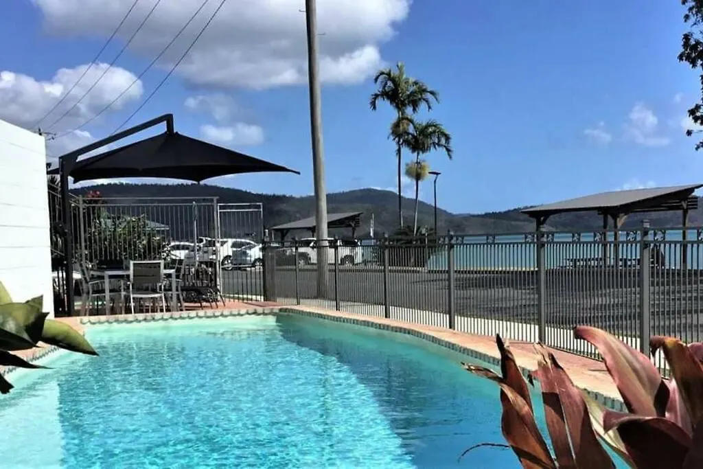 Little Coastal Haven Apartment With A Pool! Cannonvale Australia