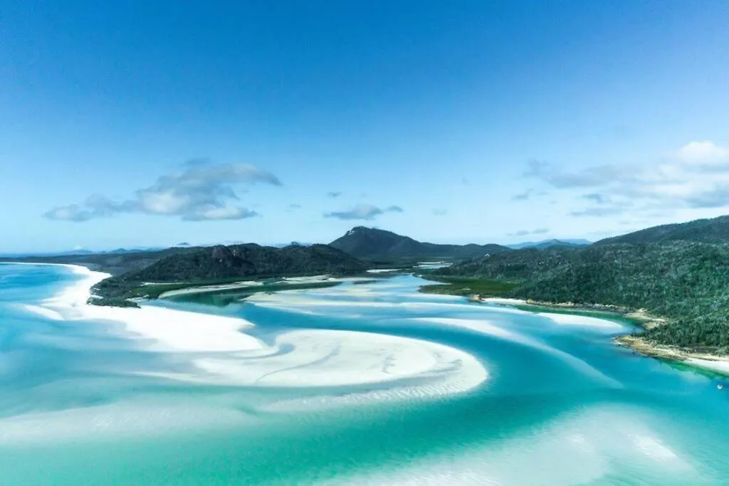 Little Coastal Haven Apartment With A Pool! Cannonvale Australia