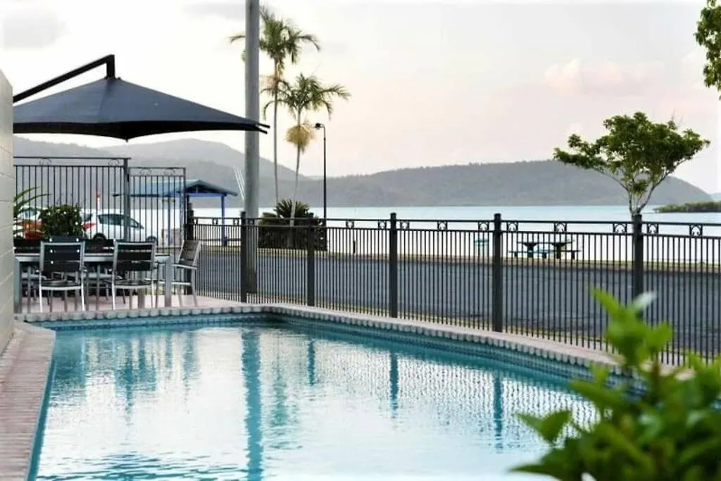 Little Coastal Haven Apartment With A Pool! Cannonvale 0*,